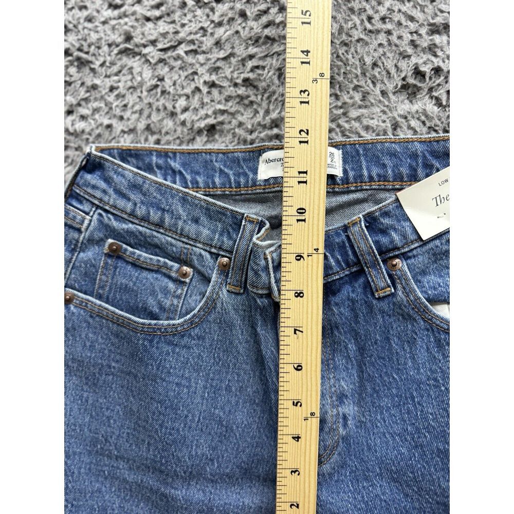 Abercrombie & Fitch The 90's Baggy Low Rise Jeans Medium Wash‎ 26/2s NWT - Picture 6 of 9